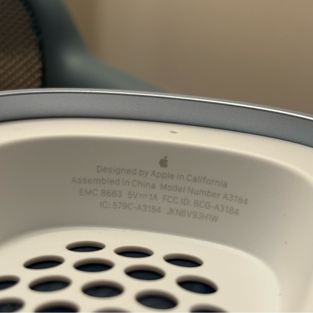 Apple AirPods Max - Blue - Picture 8 of 11
